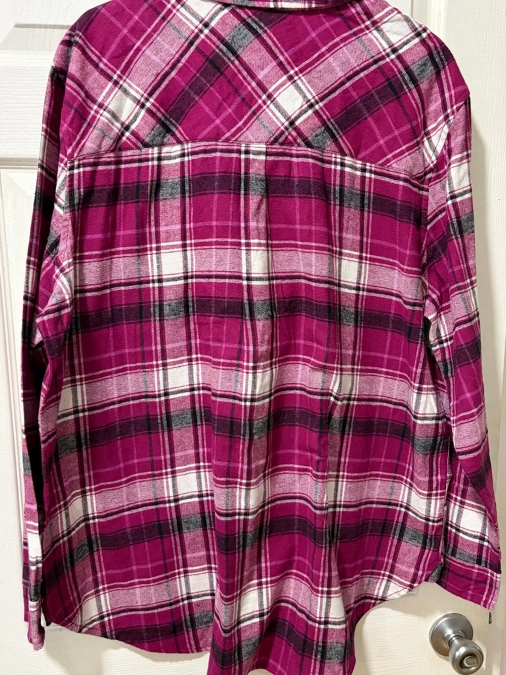 GAP Men’s Fuchsia Plaid Button-Down Shirt - Picture 4 of 5
